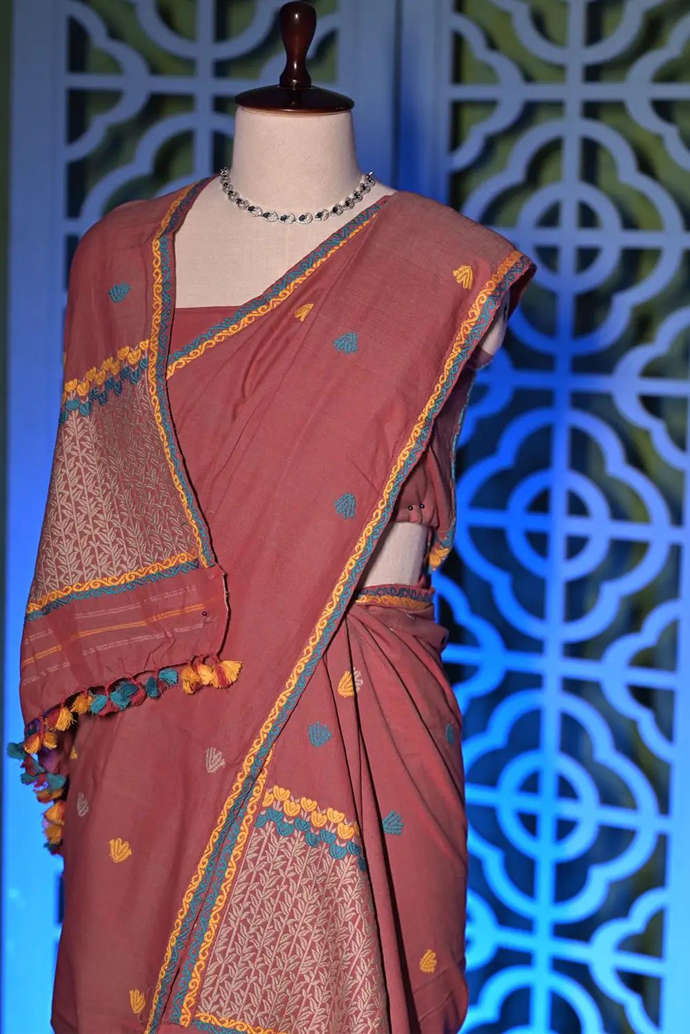 Komol (কমল)